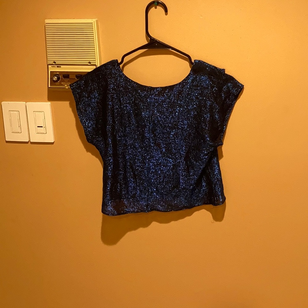 Crop top - Picture 3 of 3